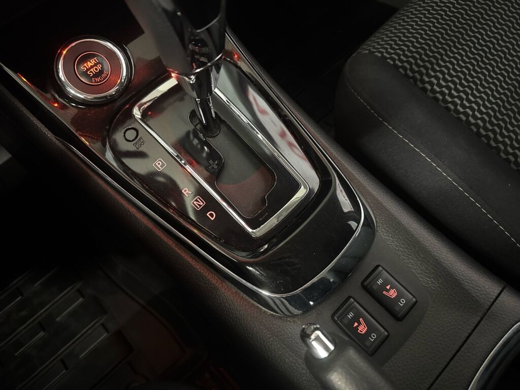 Nissan Pulsar 2017 Punainen