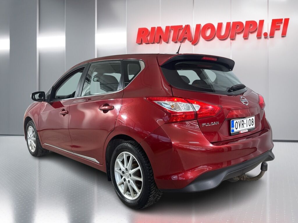Nissan Pulsar 2017 Punainen