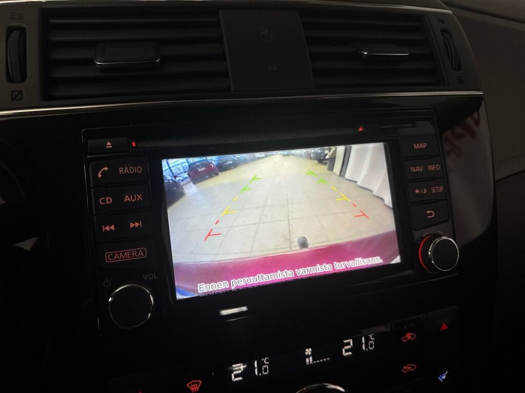 Nissan Pulsar 2017 Punainen