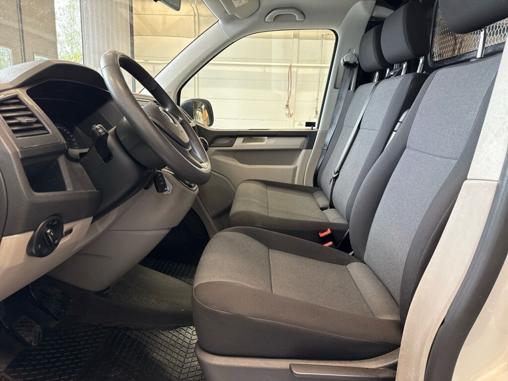 Volkswagen Transporter 2017 Valkoinen