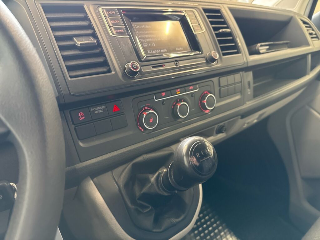 Volkswagen Transporter 2017 Valkoinen