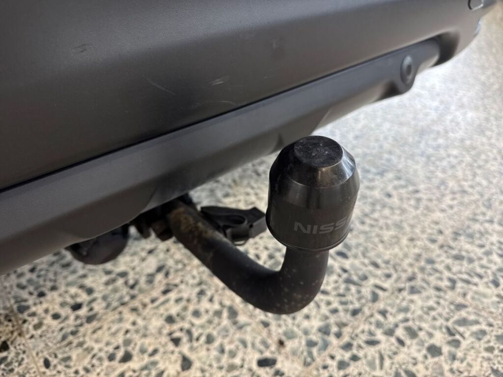 Nissan Qashqai 2017 Metallinhohto Harmaa