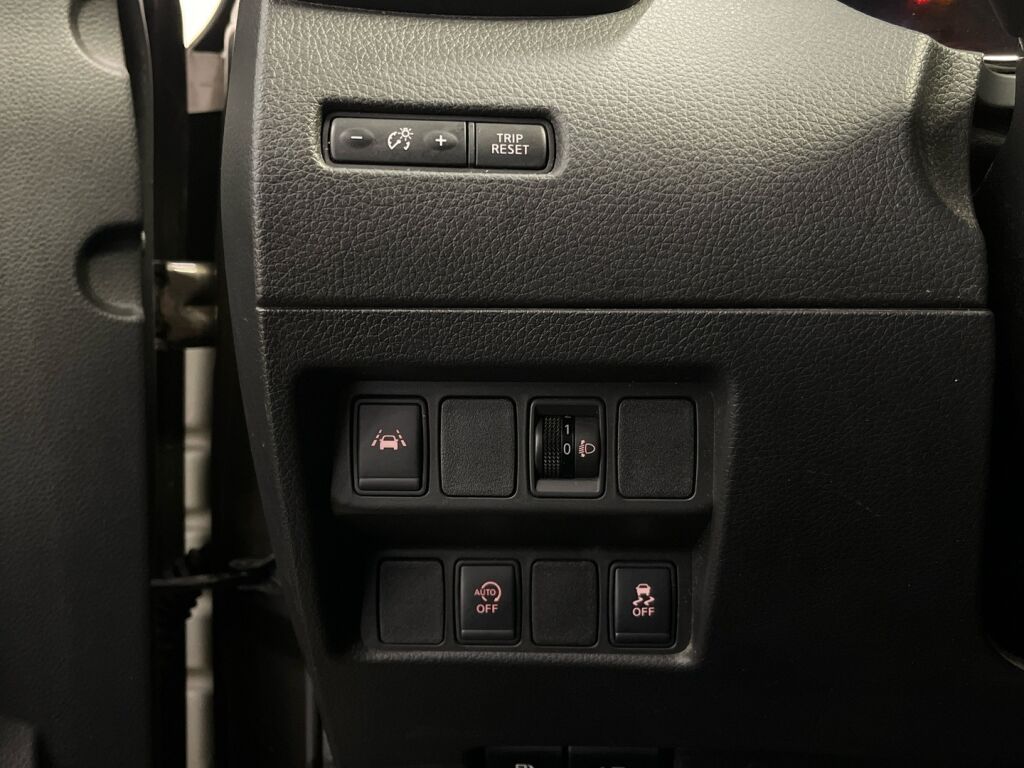 Nissan Qashqai 2017 Ruskea (beige)