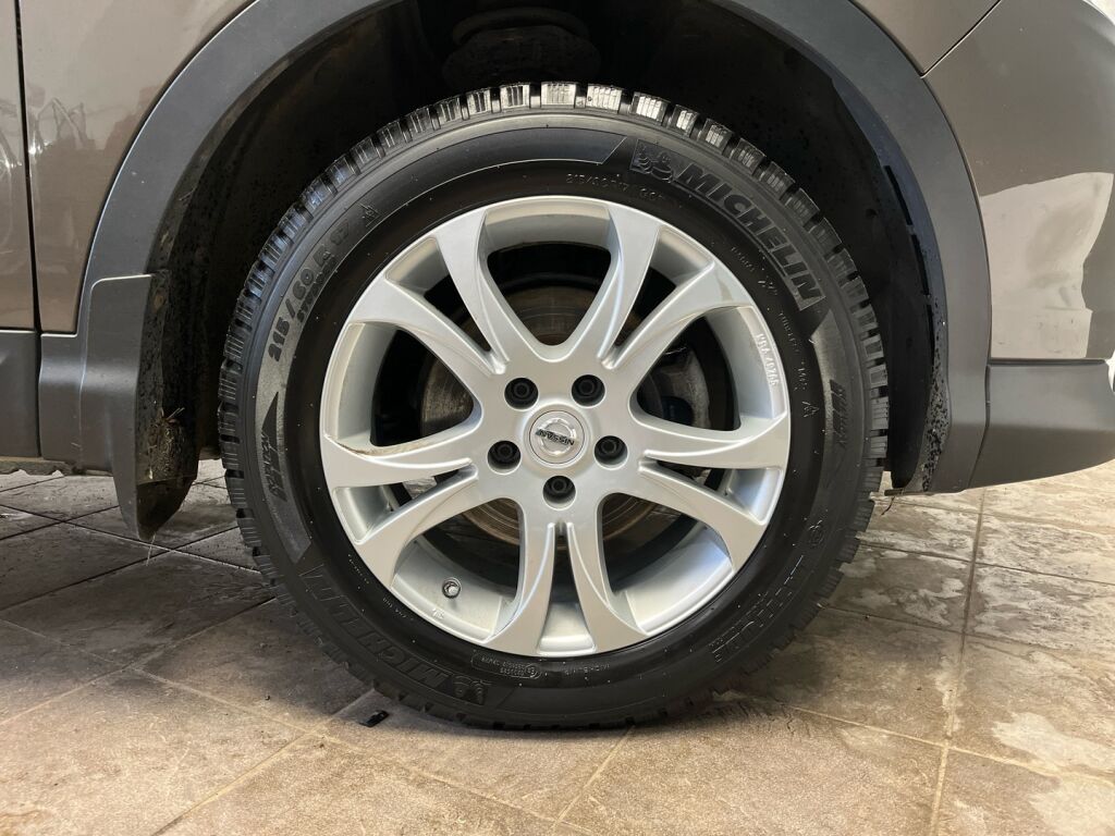 Nissan Qashqai 2017 Ruskea (beige)