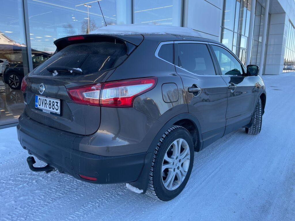 Nissan Qashqai 2017 Ruskea (beige)