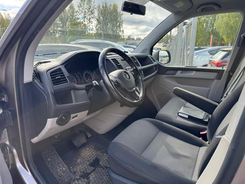 Volkswagen Transporter 2017 Ruskea (beige)