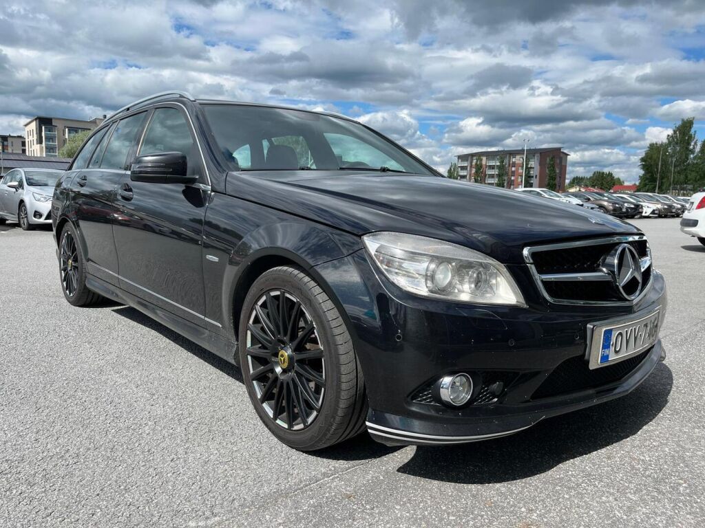 Mercedes-Benz C 2008 Musta