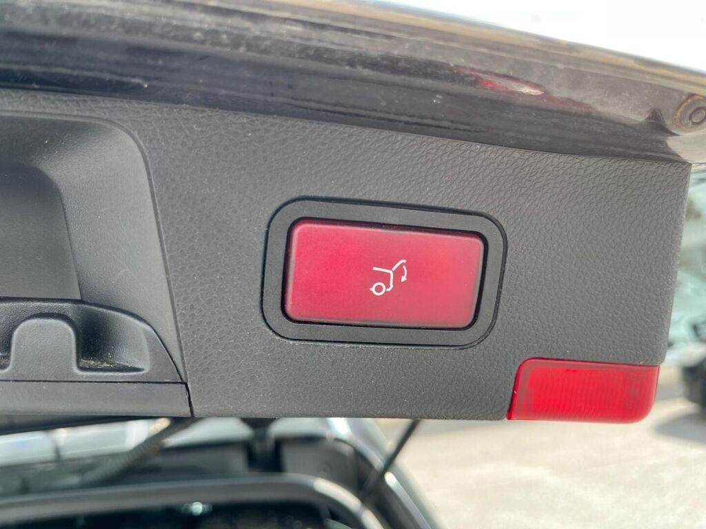 Mercedes-Benz C 2008 Musta