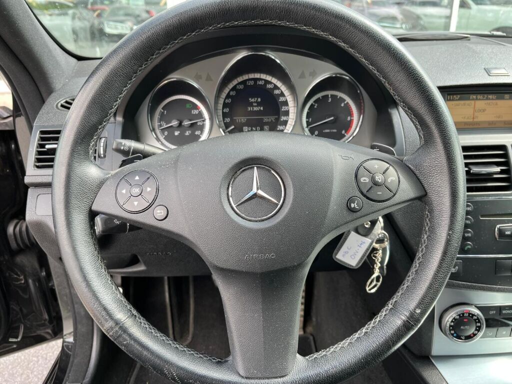 Mercedes-Benz C 2008 Musta