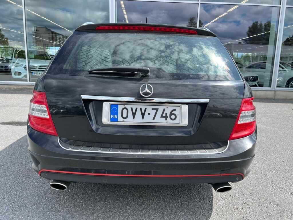 Mercedes-Benz C 2008 Musta