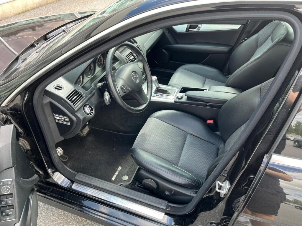 Mercedes-Benz C 2008 Musta