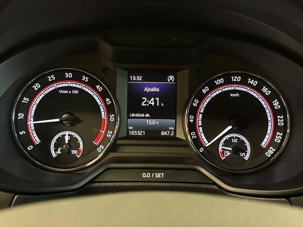 Skoda Octavia 2017 Musta