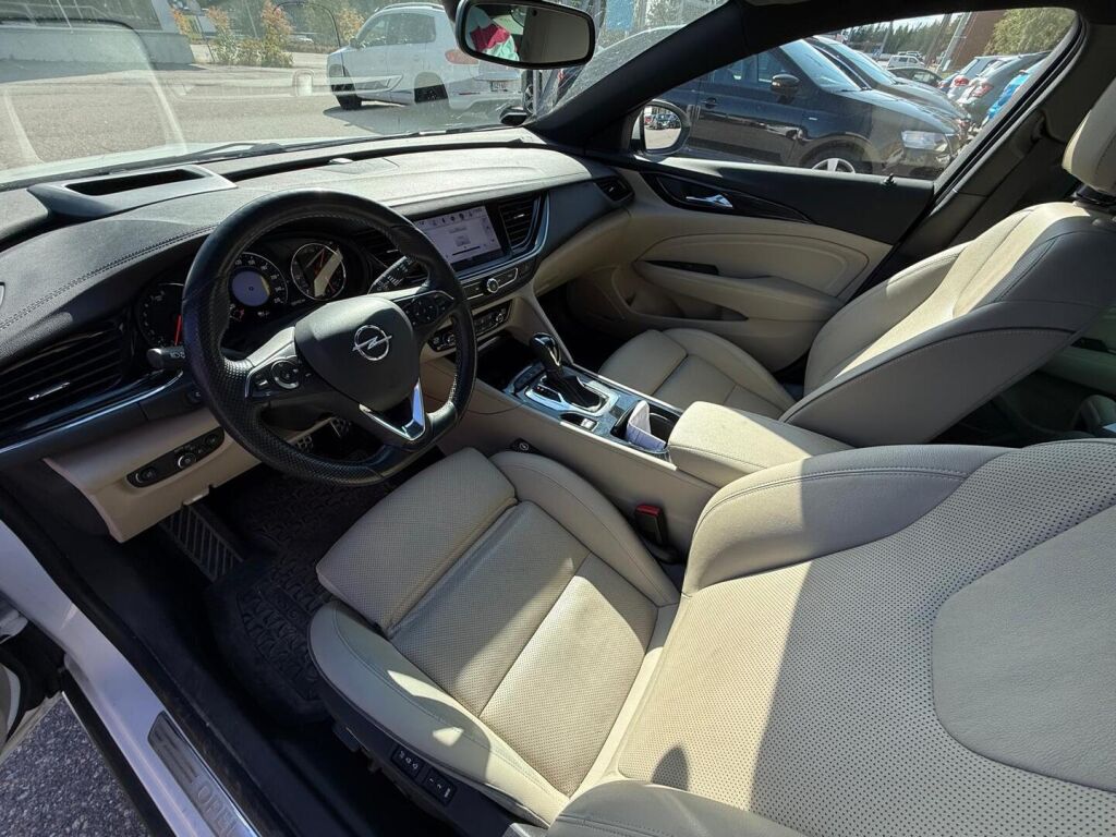 Opel Insignia 2018 Valkoinen