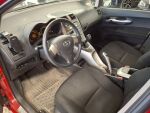 Toyota Auris 2007 Punainen