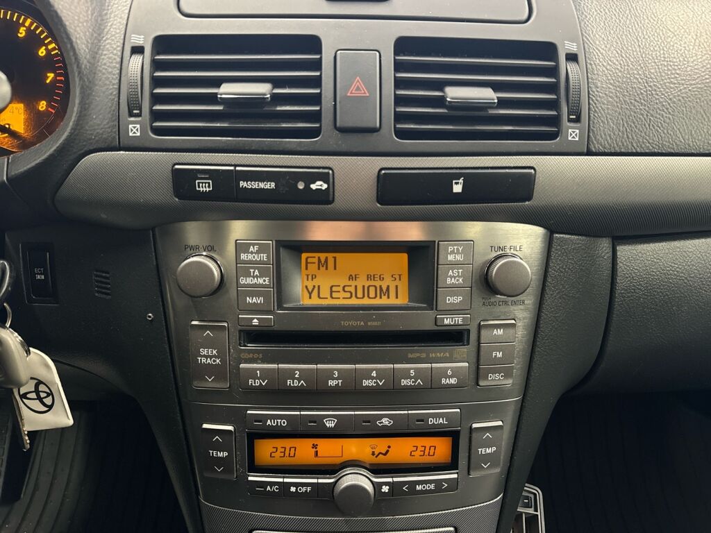 Toyota Avensis 2008 Hopea