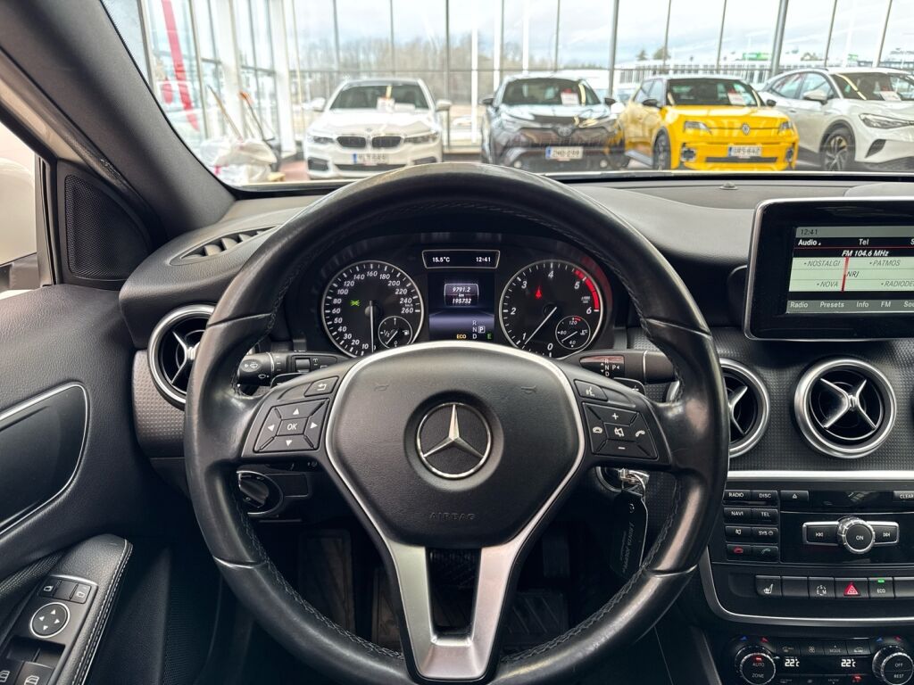 Mercedes-Benz A 2014 Valkoinen