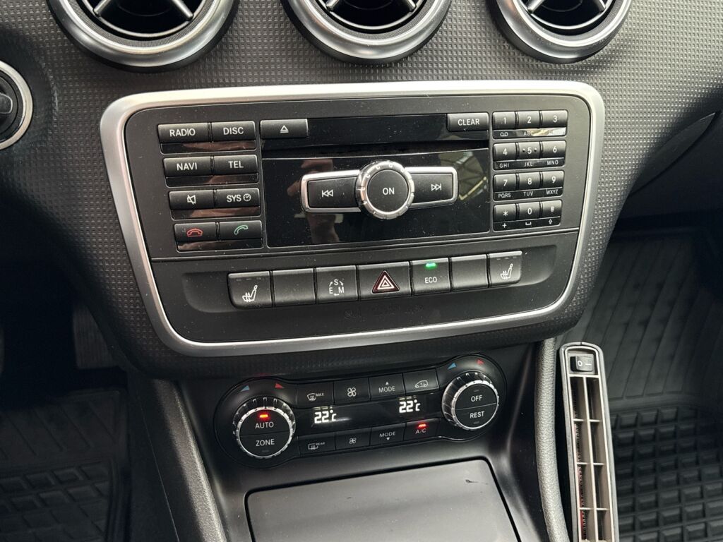 Mercedes-Benz A 2014 Valkoinen