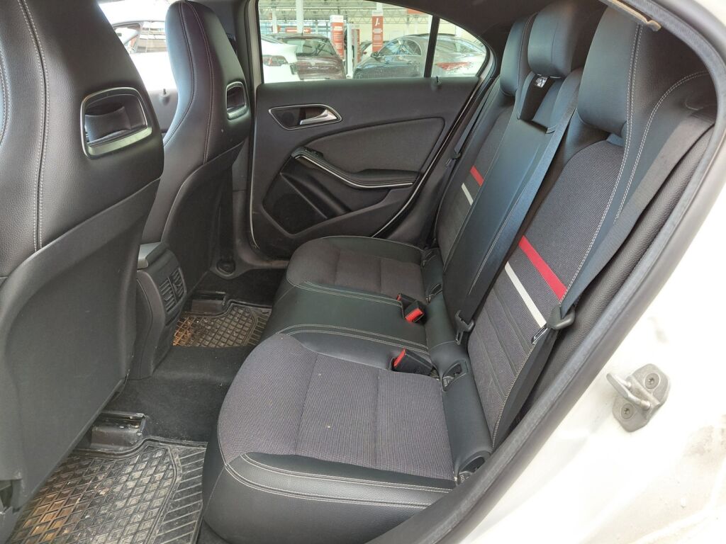 Mercedes-Benz A 2014 Valkoinen