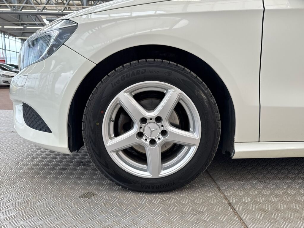 Mercedes-Benz A 2014 Valkoinen