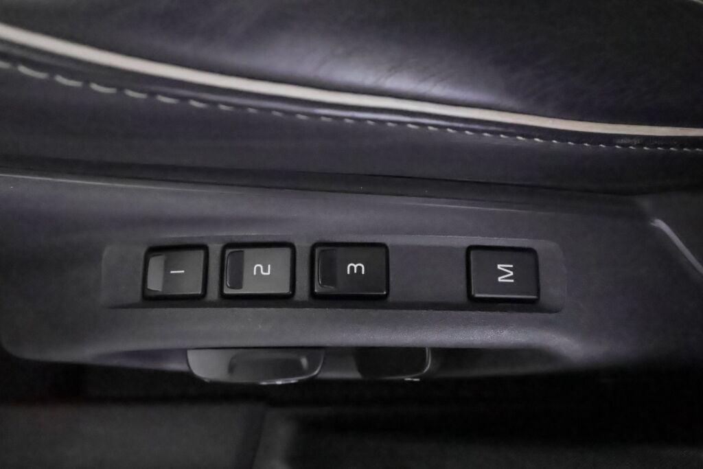 Volvo V60 2018 Sininen