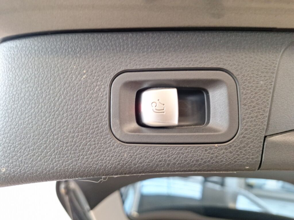 Mercedes-Benz C 2017 Harmaa