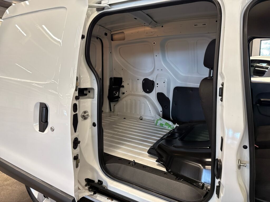 Dacia Dokker Van 2017 Valkoinen