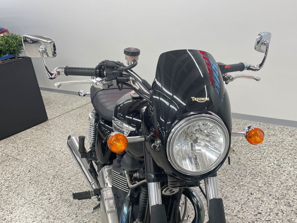 Triumph BONNEVILLE 2009 