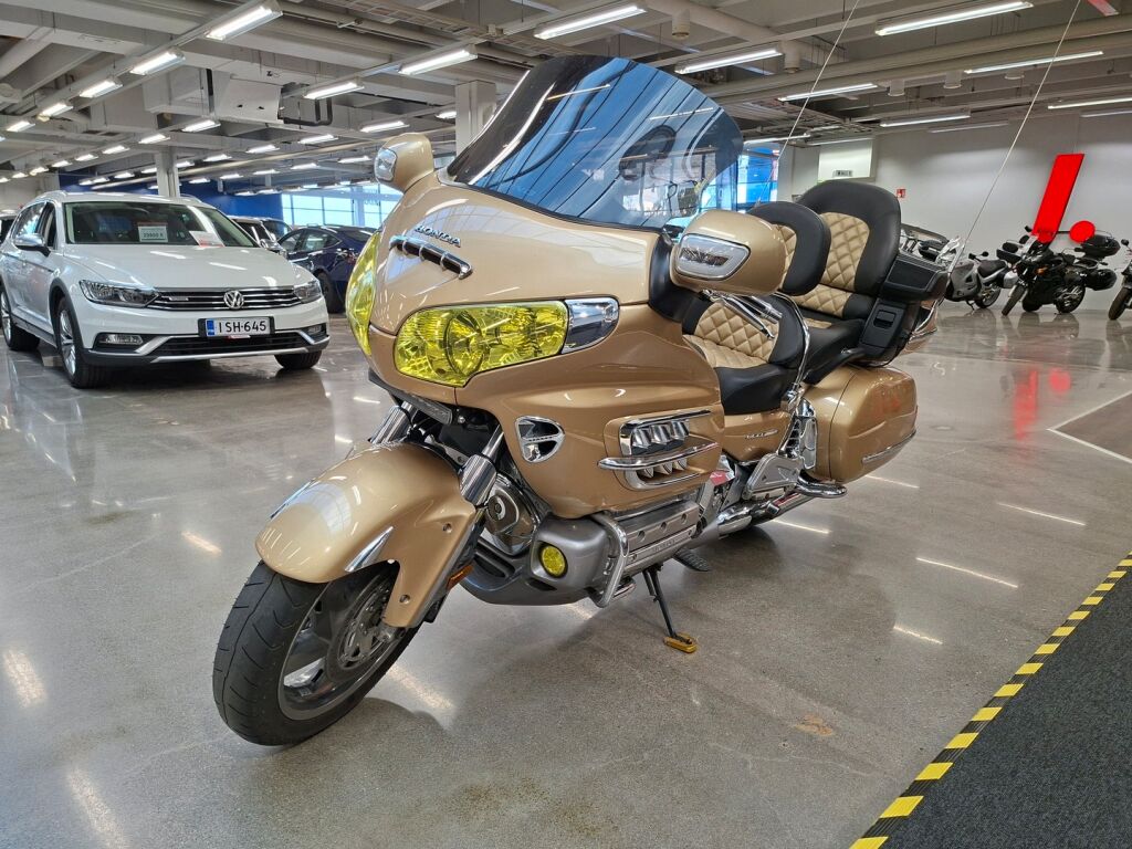 Honda GL 2006 Keltainen
