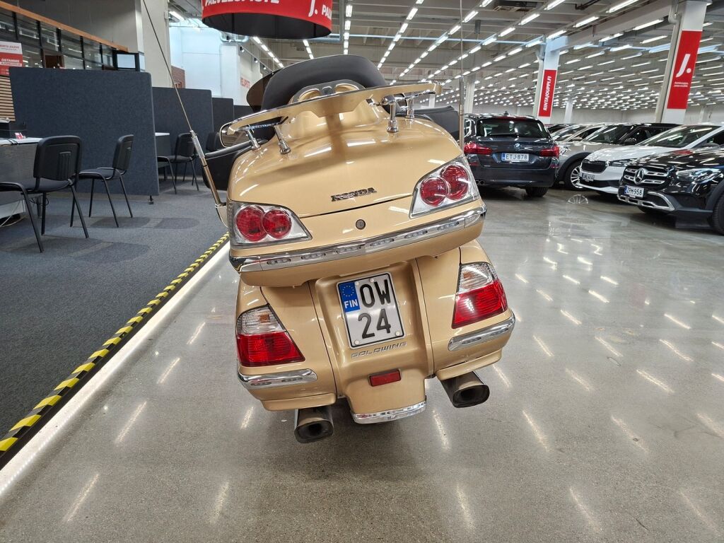 Honda GL 2006 Keltainen