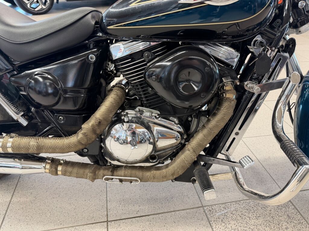 Suzuki VZ 2000 