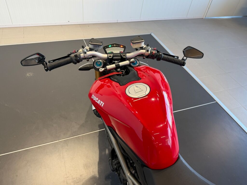 Ducati STREETFIGHTER 2009 