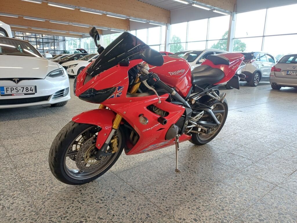 Triumph Daytona 2006 Punainen
