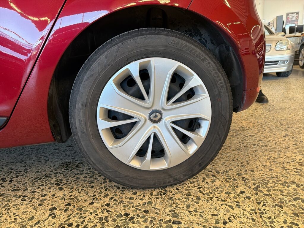 Renault Clio 2017 Punainen