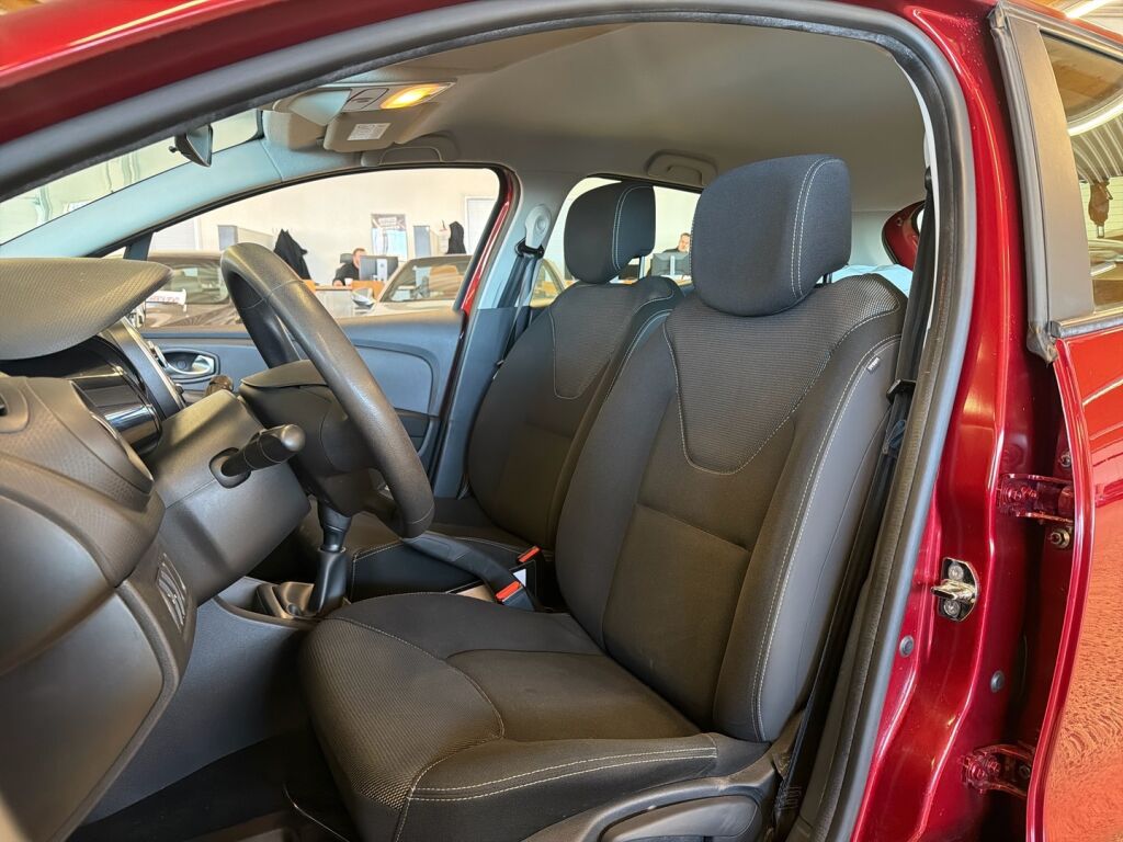 Renault Clio 2017 Punainen