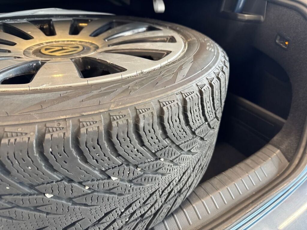 Volkswagen Passat 2015 Sininen