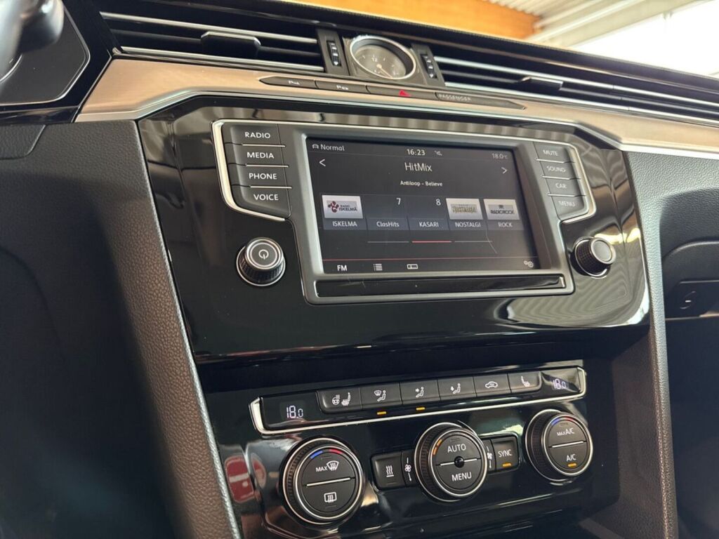 Volkswagen Passat 2015 Sininen
