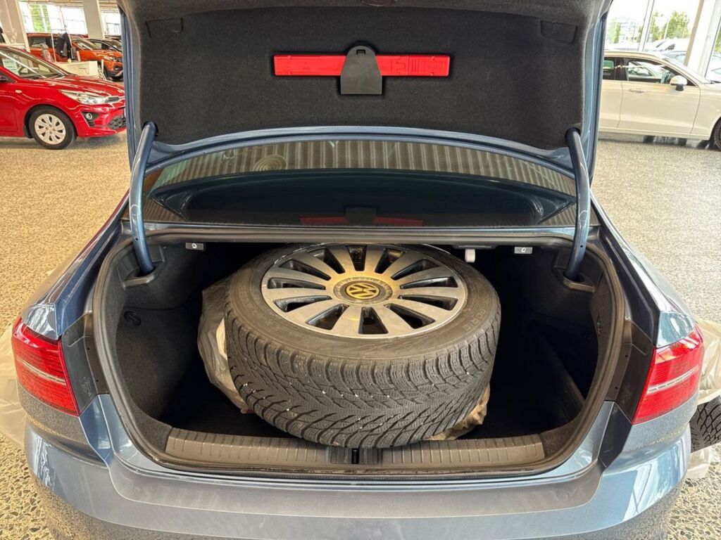 Volkswagen Passat 2015 Sininen