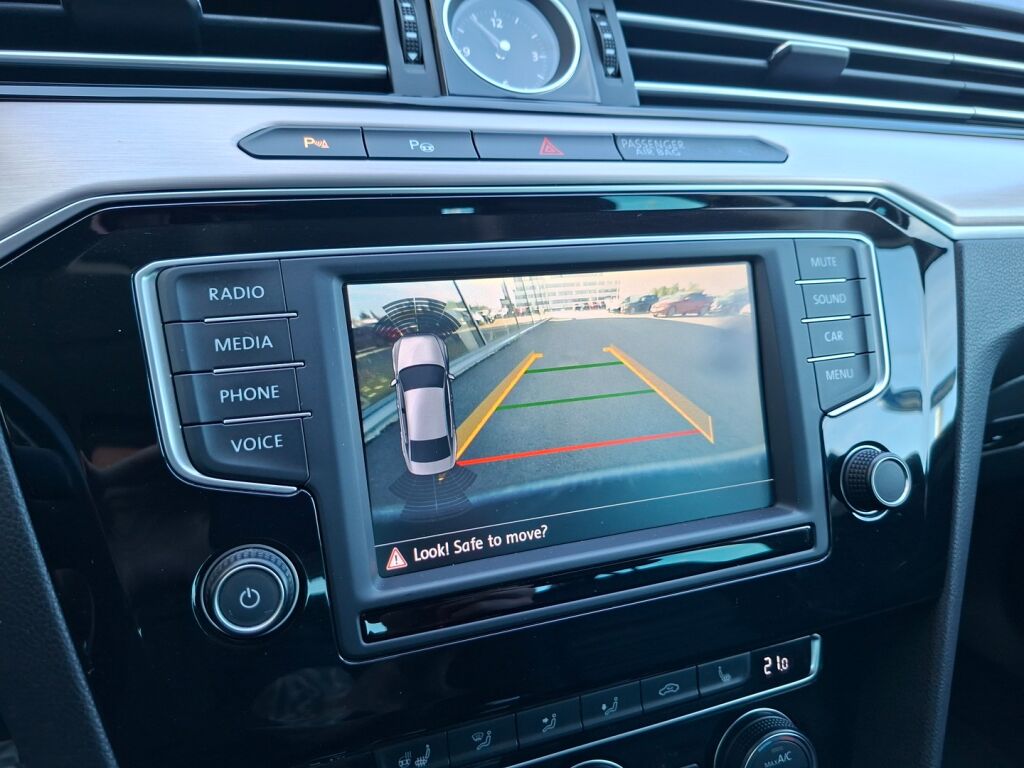 Volkswagen Passat 2015 Sininen