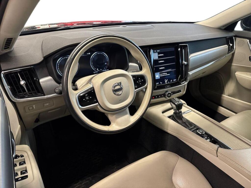 Volvo S90 2018 Musta