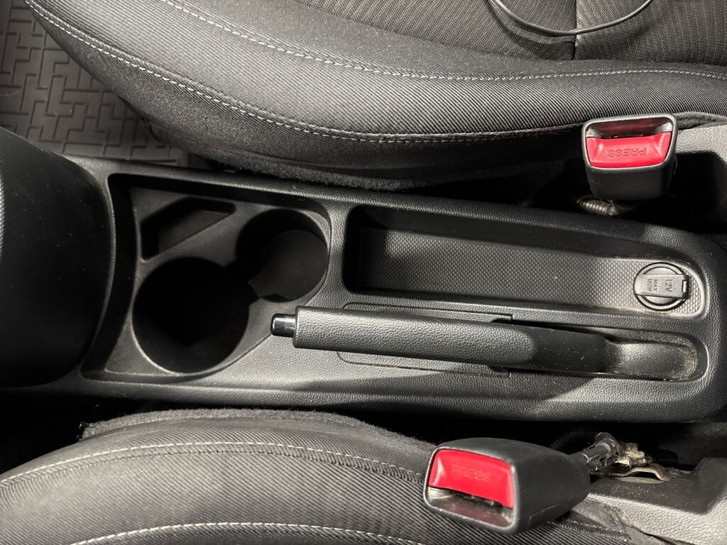 Hyundai i10 2017 Punainen