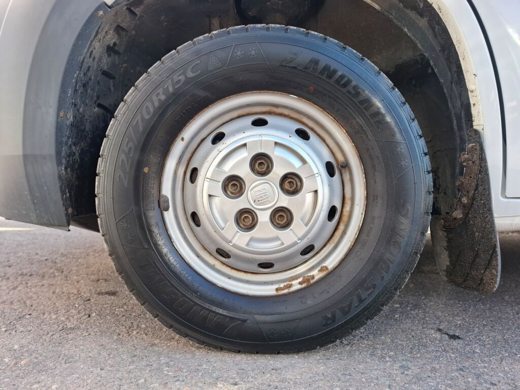 Pössl RoadCar VAN R 600 2018 Valkoinen