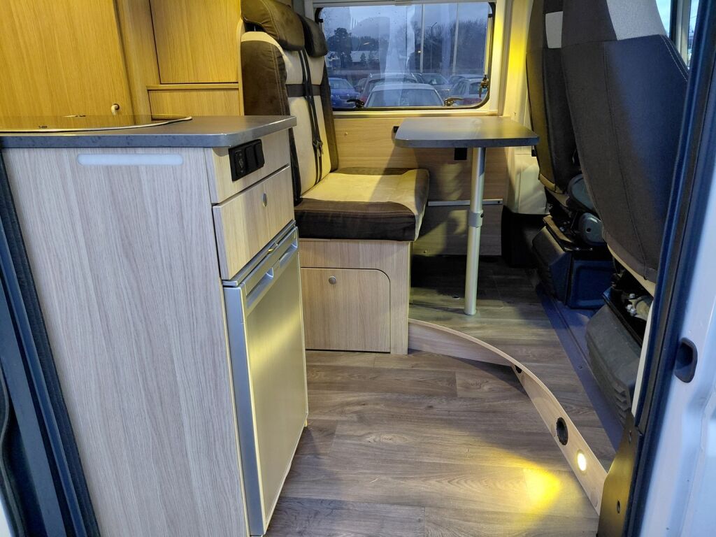 Pössl Roadcar 600 2018 Valkoinen