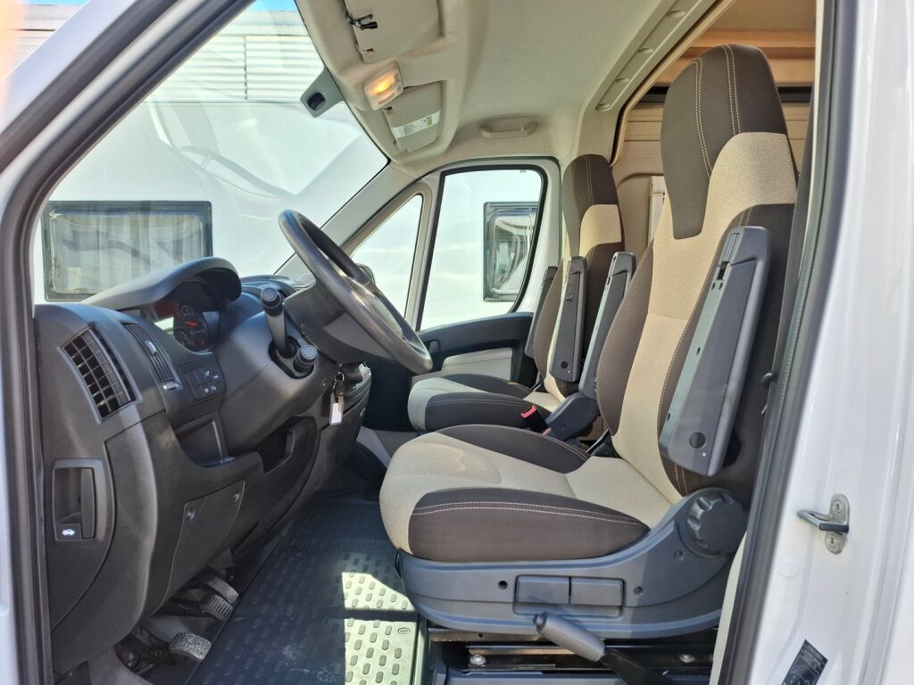 Pössl RoadCar VAN R 600 2018 Valkoinen