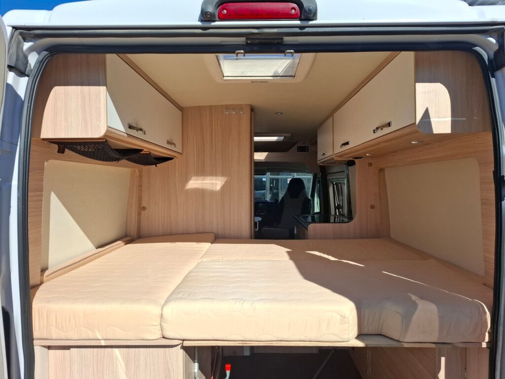 Pössl RoadCar VAN R 600 2018 Valkoinen