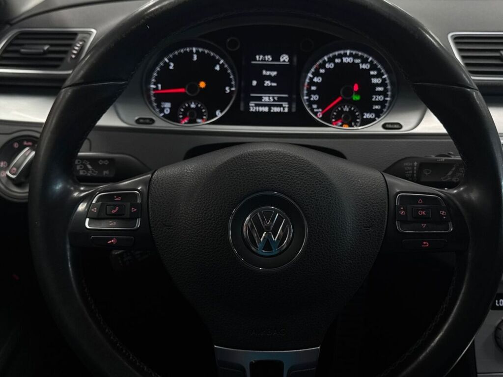 Volkswagen Passat 2012 Valkoinen