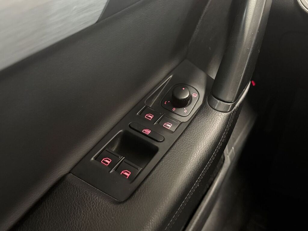 Volkswagen Passat 2012 Valkoinen