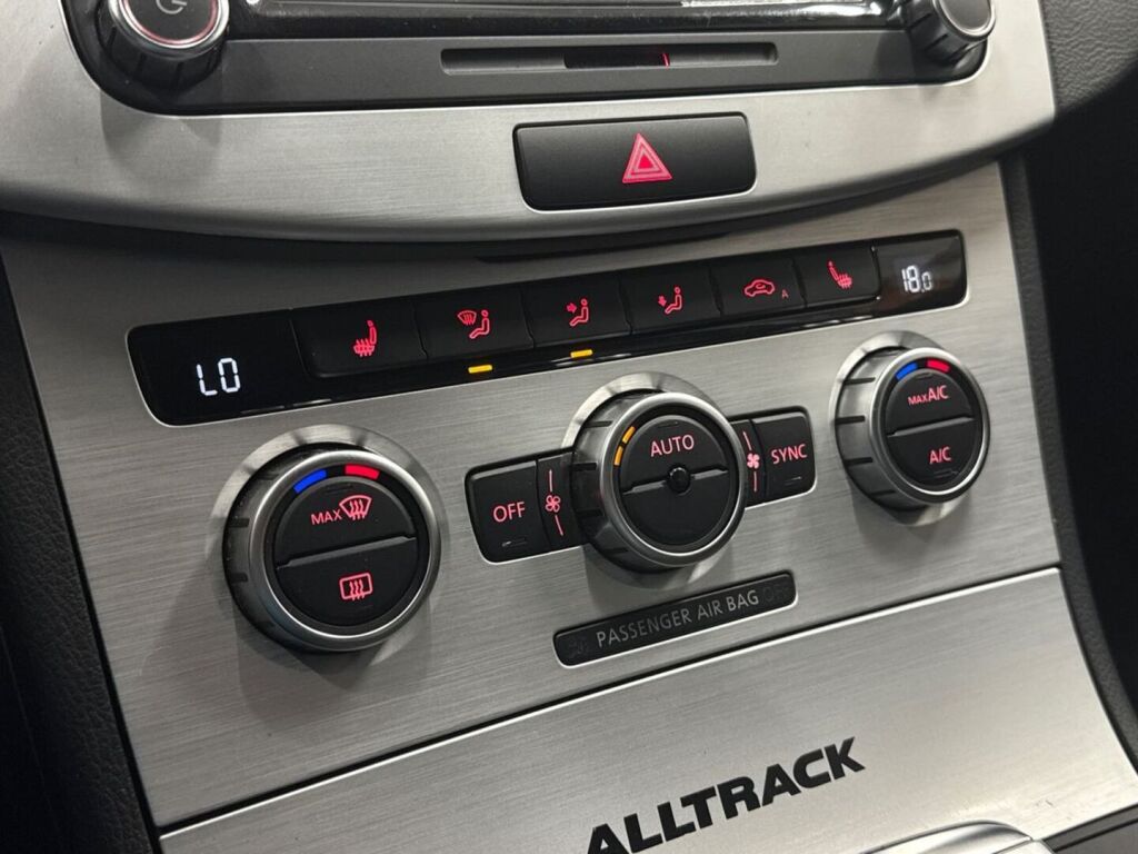 Volkswagen Passat 2012 Valkoinen