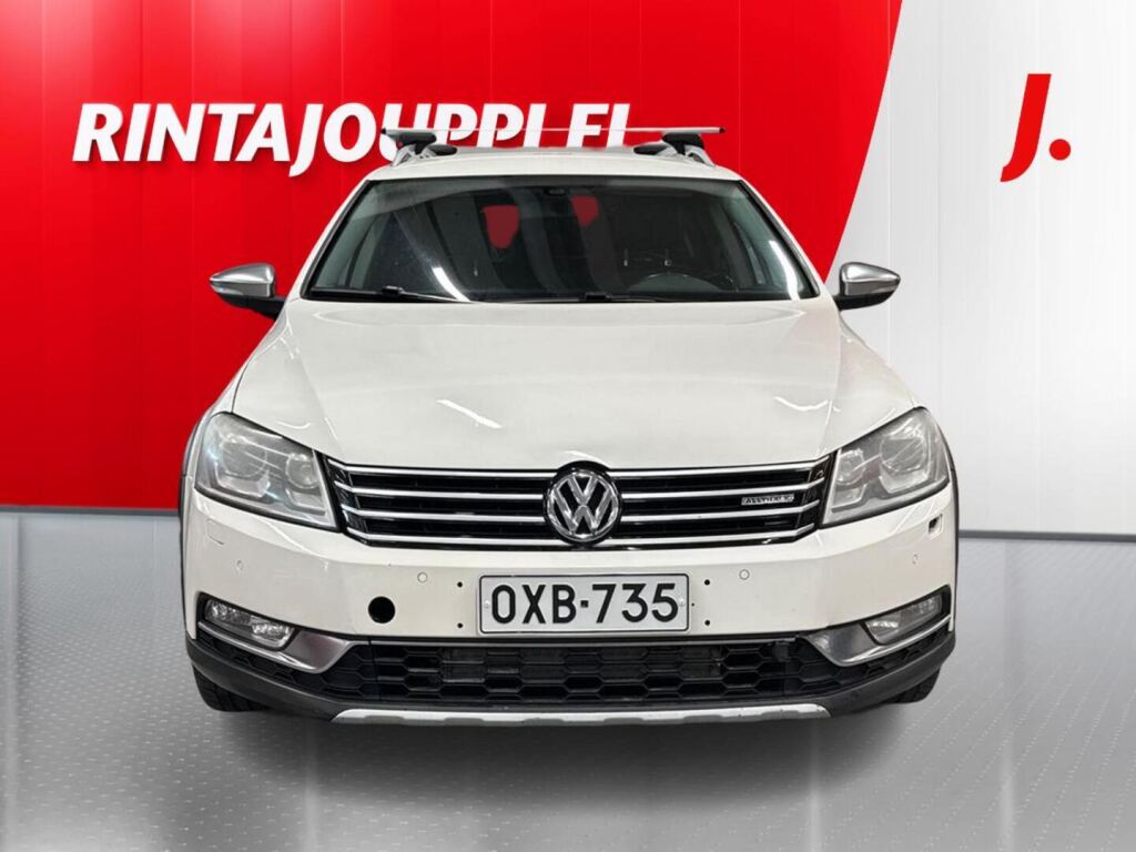 Volkswagen Passat 2012 Valkoinen