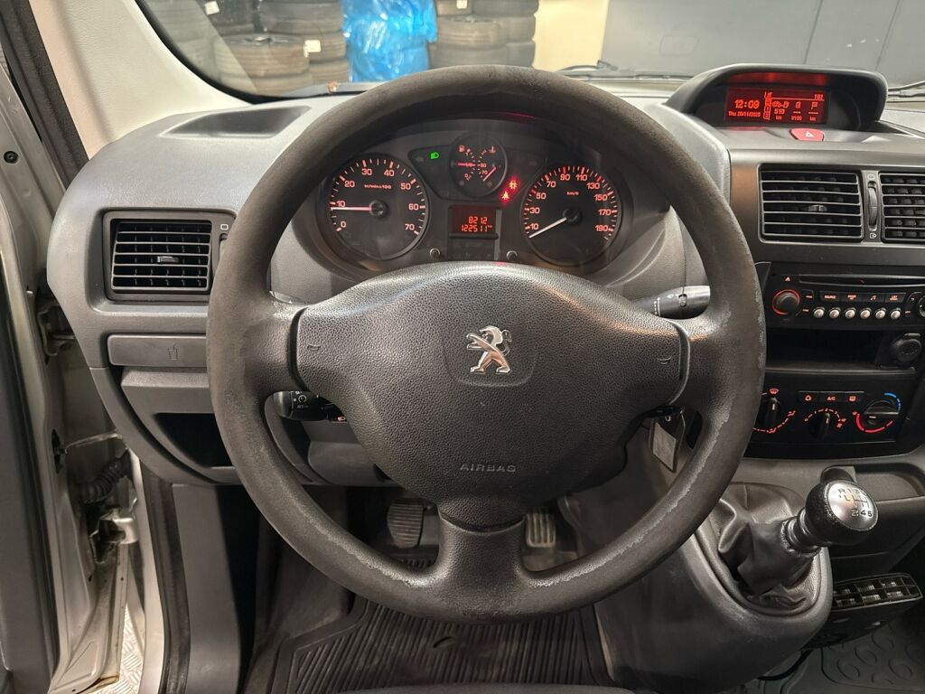 Peugeot Expert 2014 Harmaa