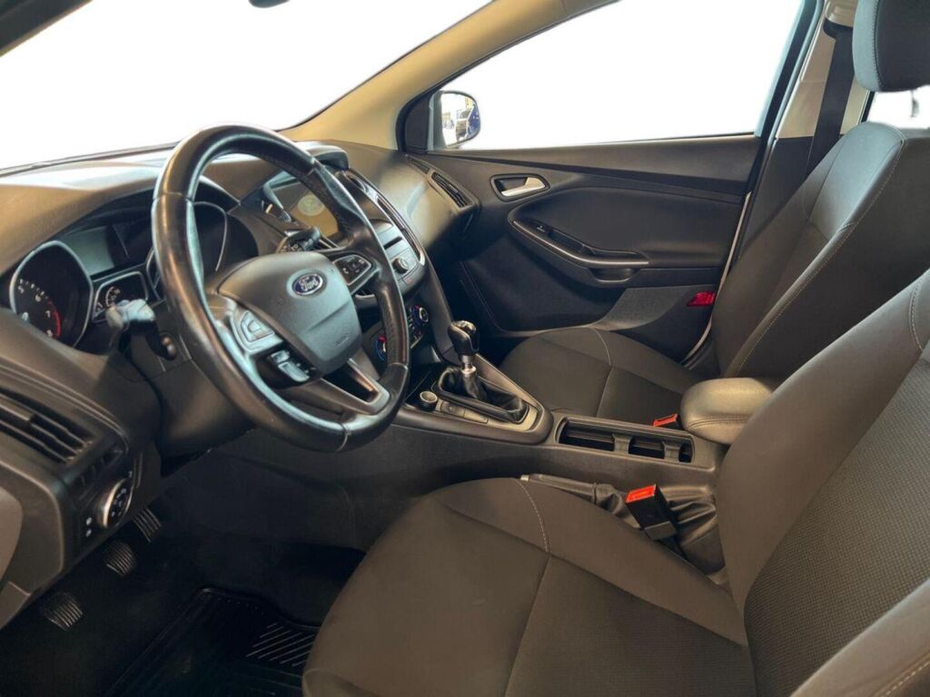 Ford Focus 2017 Harmaa